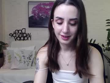 Emilylayer Chaturbate stream image from January 04, 2025
