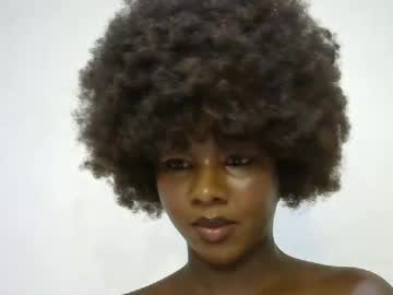 Creamybabee Chaturbate stream image from January 04, 2025