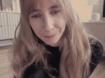 Hey_Gem Chaturbate stream image from January 04, 2025