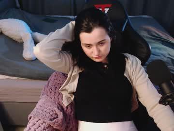 Kira_Yammy Chaturbate stream image from January 04, 2025