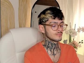 Mihailleroy Chaturbate stream image from January 04, 2025