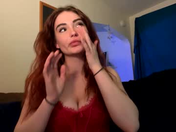 Scarletbean Chaturbate stream image from January 04, 2025