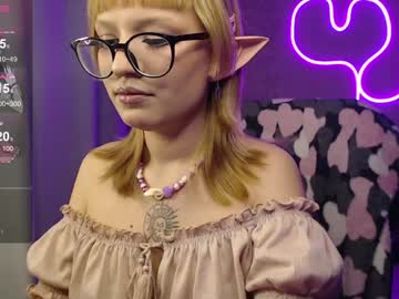 Selena_Moorre Chaturbate stream image from January 04, 2025