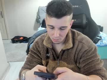 Ulxer Chaturbate stream image from January 04, 2025