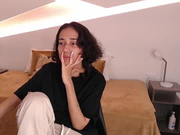 Hot_Little_Bunny Chaturbate stream image from January 04, 2025