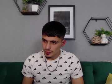 Raymondmorie Chaturbate stream image from January 04, 2025