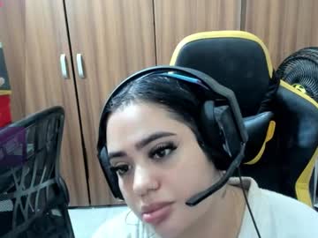 Missbratz10_ Chaturbate stream image from January 05, 2025