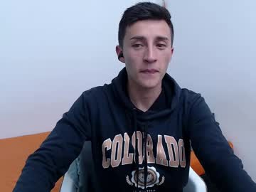 Anddyfetiish Chaturbate stream image from January 05, 2025