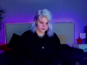 Joannlowe Chaturbate stream image from January 05, 2025
