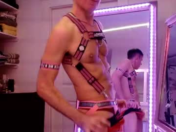 Maxxxbates Chaturbate stream image from January 05, 2025