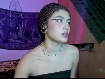 Giulietta_Mon Chaturbate stream image from January 05, 2025