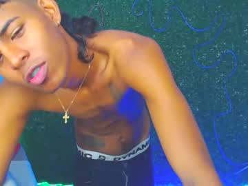 Blackhots_Guys Chaturbate stream image from January 05, 2025