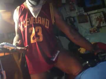 Longloadedtx Chaturbate stream image from January 05, 2025