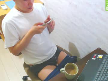 Flowerbox Chaturbate stream image from January 05, 2025