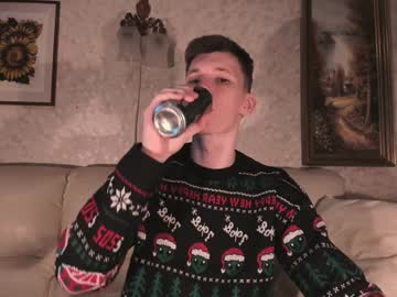 Kevin_Hornyyy Chaturbate stream image from January 05, 2025