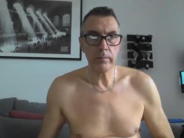 Supermikehot Chaturbate stream image from January 05, 2025