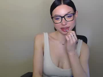 Maxi_Sweetheart Chaturbate stream image from January 05, 2025