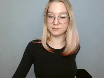Abbymoore__ Chaturbate stream image from January 05, 2025