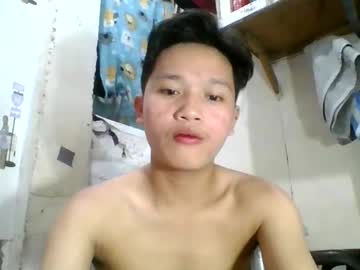 Exotichugecock Chaturbate stream image from January 05, 2025
