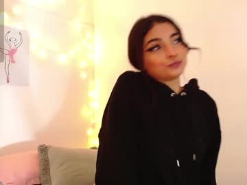 Aurashim Chaturbate stream image from January 05, 2025