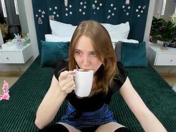 Adelina_Cowell Chaturbate stream image from January 05, 2025