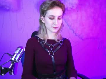 Luxrayi Chaturbate stream image from January 05, 2025