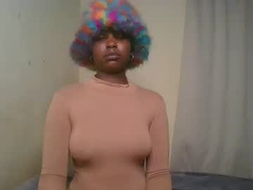 Pixie_Roman Chaturbate stream image from January 05, 2025