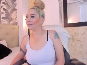 Viktoria_Davis_ Chaturbate stream image from January 05, 2025