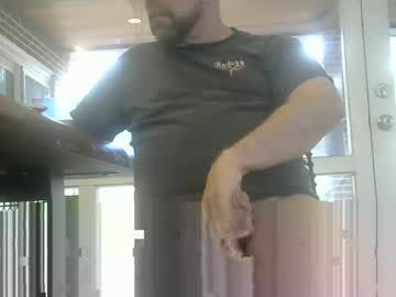 Bulldog302w Chaturbate stream image from January 05, 2025