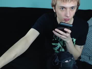 Axxxturel Chaturbate stream image from January 05, 2025
