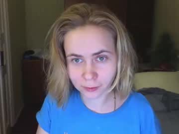 Riley_Roo_ Chaturbate stream image from January 05, 2025