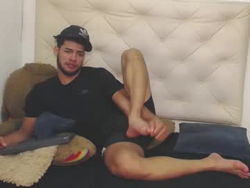 Alexandro_Rivera Chaturbate stream image from January 05, 2025