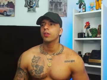 Darius_Phoenix Chaturbate stream image from January 05, 2025