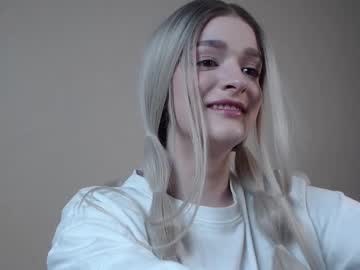 Emmy_Antoinette Chaturbate stream image from January 05, 2025