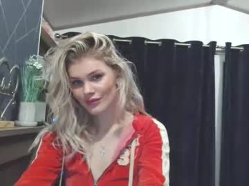 Enchanting_English_Evelyn Chaturbate stream image from January 05, 2025