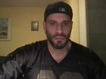 Yul32 Chaturbate stream image from January 06, 2025