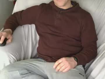 Hard14utosuck Chaturbate stream image from January 06, 2025