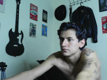 Crisrocker_80s Chaturbate stream image from January 06, 2025