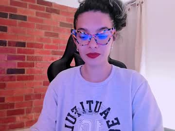 Paulinabarnett_ Chaturbate stream image from January 06, 2025