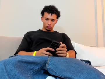Dominick_Star Chaturbate stream image from January 06, 2025