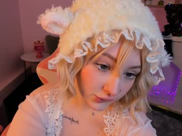Mae_Barb1ee_ Chaturbate stream image from January 06, 2025