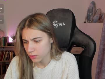 Elliecutes Chaturbate stream image from January 06, 2025