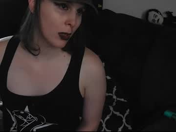 Urshearsecurse Chaturbate stream image from January 06, 2025