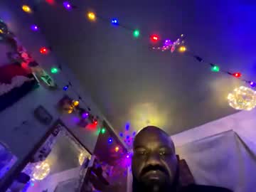 Canieatu410 Chaturbate stream image from January 06, 2025