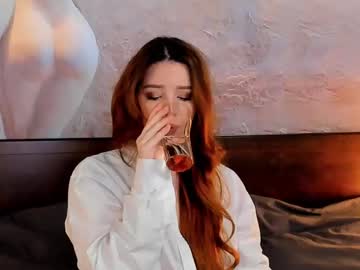 Aureliasweet Chaturbate stream image from January 06, 2025