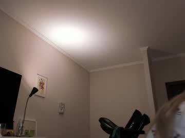 Magic_Couple13 Chaturbate stream image from January 06, 2025