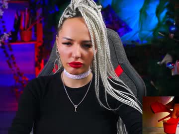 Monicamaxwel Chaturbate stream image from January 06, 2025