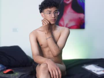 Harrytwink18 Chaturbate stream image from January 06, 2025