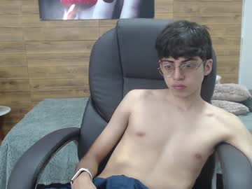 Jhoellx Chaturbate stream image from January 06, 2025