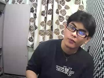 Thehugecomeback Chaturbate stream image from January 06, 2025